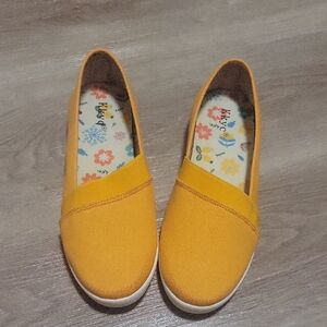 Women's Slip-on Shoes